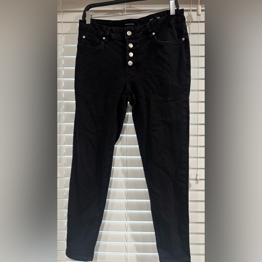 Tahari Amelia Black Skinny Jeans – Button Fly, Size 12/31